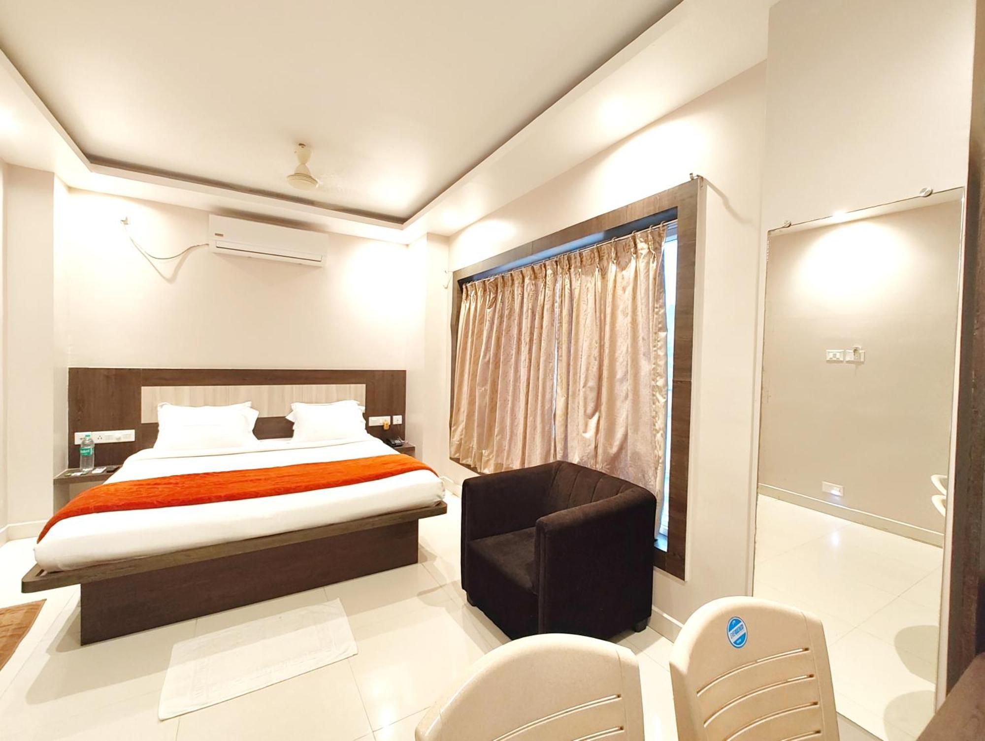 Goroomgo Hotel Home Town Puri Near Golden Beach And Temple গোরুমগো হোটেল হোম টাউন পুরী গোল্ডেন বিচ এবং মন্দিরের কাছে गोल्डन बीच के पास होटल होम टाउन - Fully-Air-Conditioned-With-Lift-Wifi-Home Style-Food Menu-And Parking Facilities - Book Now ภายนอก รูปภาพ